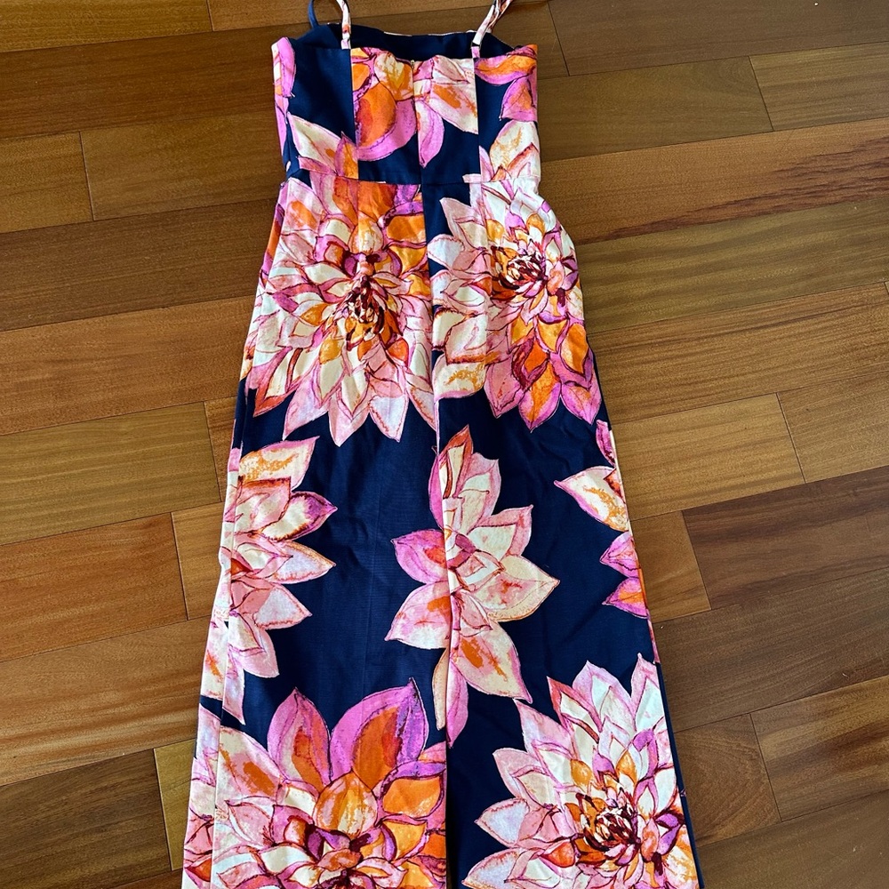 FLORAL SCENERY CROPPED JUMPSUIT IN INDIGO
By Trina Turk size 0